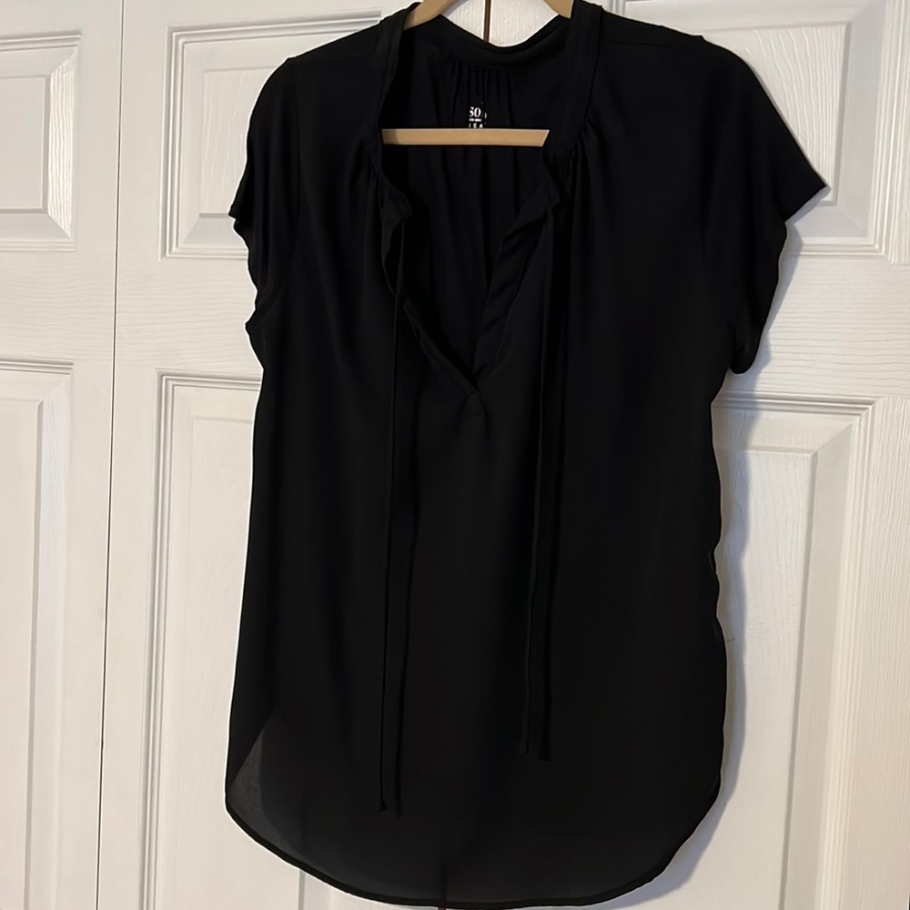 Black light weight blouse